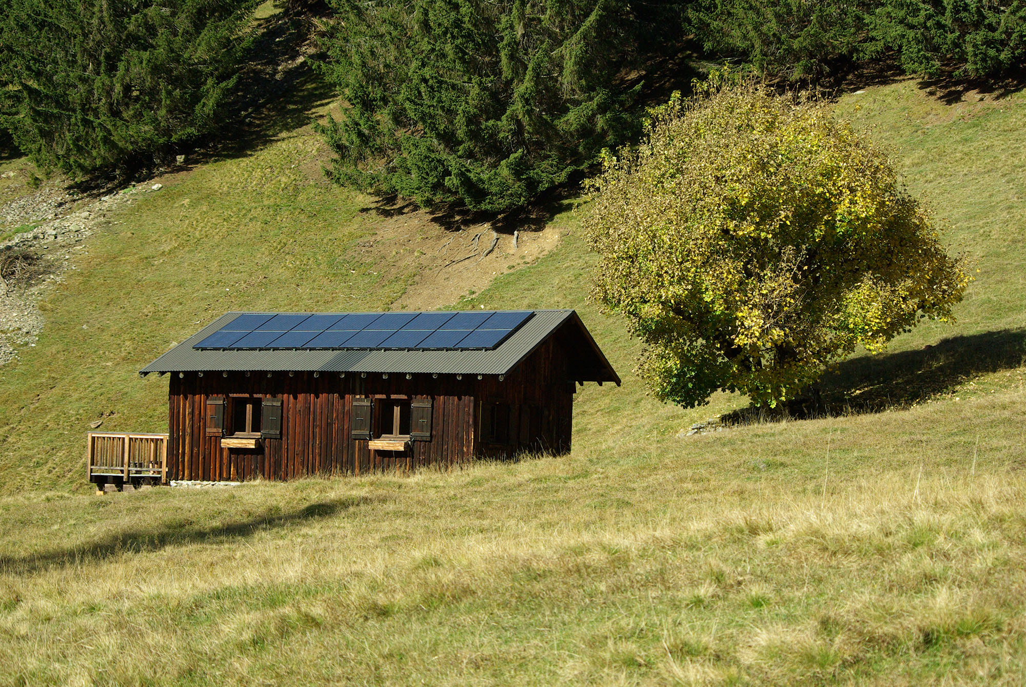 panneaux solaires batiment au parc de Merlet