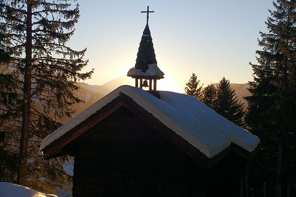 chapelle soleil couchant